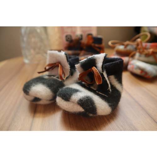 Baby Moccasins – Moss Bag Baby