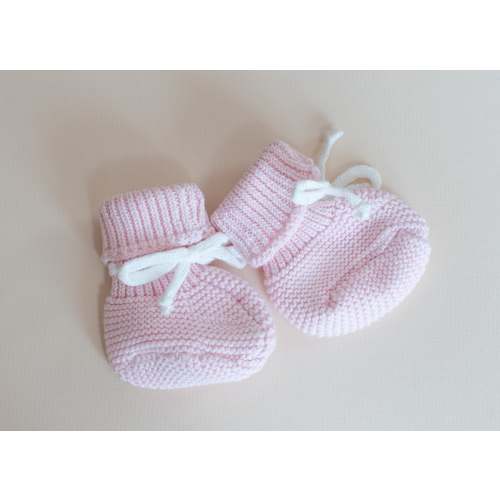 Knit Booties with white tie in Pink