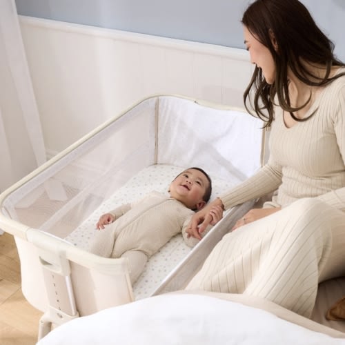 CoZee Breeze Lite Co-sleeping Bassinet in Whitewash Ash and Mushroom | iL Tutto