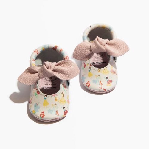 Princesses II Knotted Bow Mocc