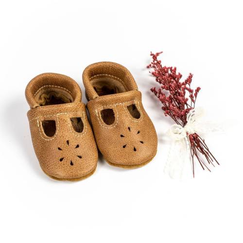 Sahara T-strap Shoes Baby and Toddler // Made in USA High-Quality Leather Moccasins Shoes