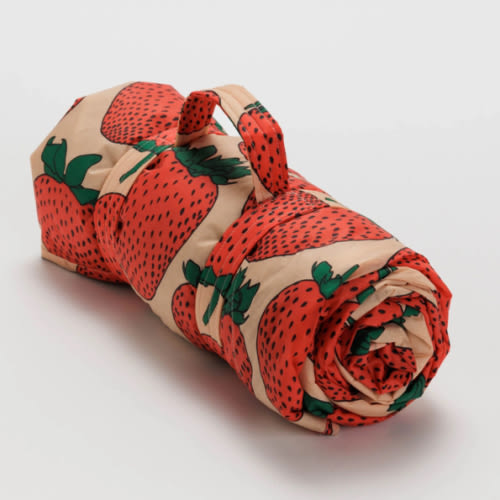 Puffy Picnic Blanket - Strawberry