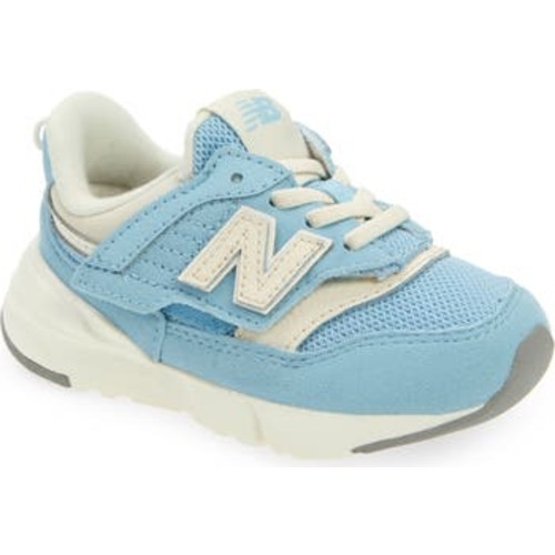 997R Hook & Loop Sneaker