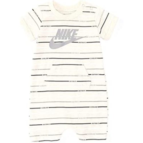 Nike baby-boys Small Logo Shortsall
