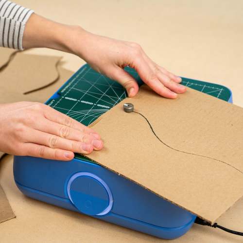 Chompshop: A Kid-Safe Power Tool For Cutting Cardboard!