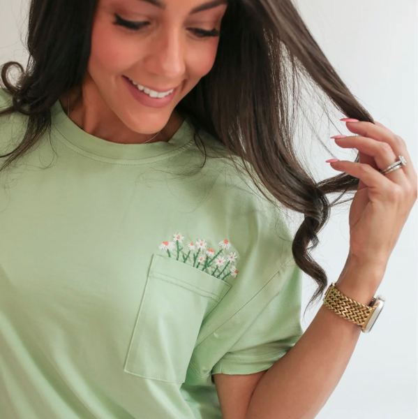 Relaxed Fit Zip Breastfeeding Tee | Movemama Nursing Apparel