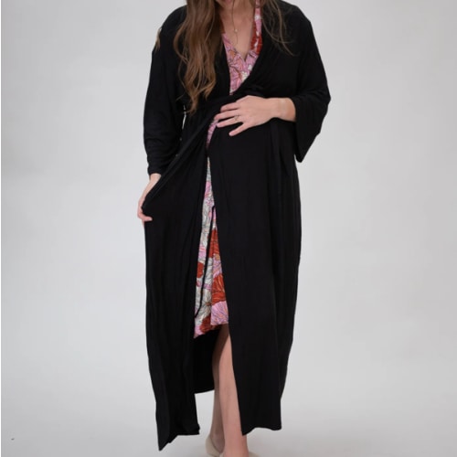 Labor Robes in Black – Lila
