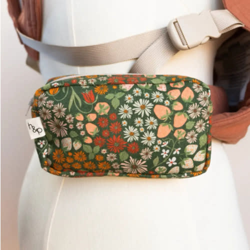 Lark Baby Carrier Pocket – Hands-Free Storage | hope&plum