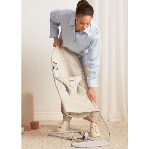 BabyBjörn Bouncer Bundle with Toy (beige color)