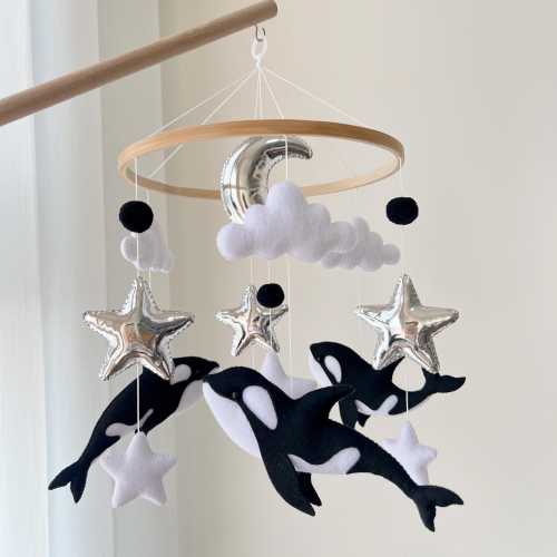 Orca whale baby mobile Ocean nursery baby mobile Felt crib baby mobile Black white nursery decor Neutral felt crib mobile Unique baby gift