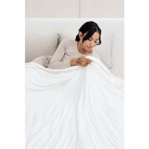 Adult Robe in Oat – Kyte Living
