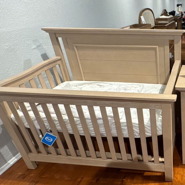 Pali Como Flat Top Convertible Crib - Sandstone