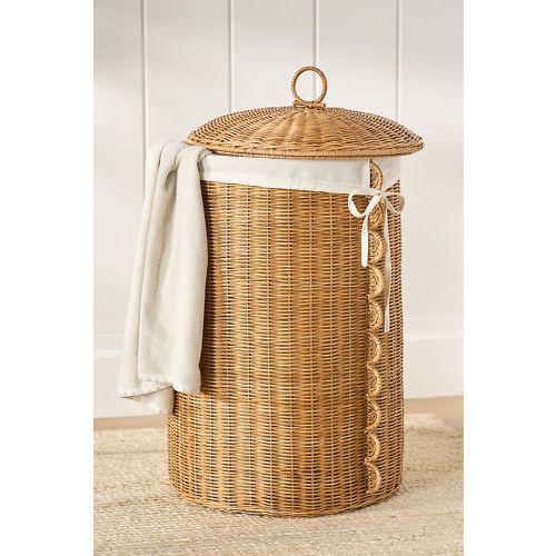 Dottie Lidded Scalloped Wicker Hamper