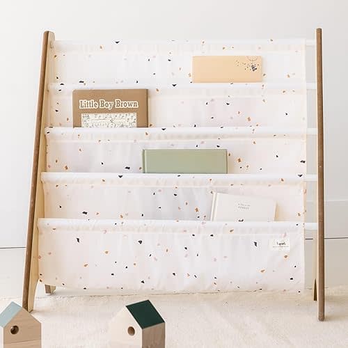 3 Sprouts Recycled Fabric Kids Bookshelf – 4-Tier Sling Book Rack Storage - Kids Room Book Shelves, Nursery, Playroom, Classroom - Bookcase Display Shelf for Toddler, Children Age 3+ - Terrazzo Cream