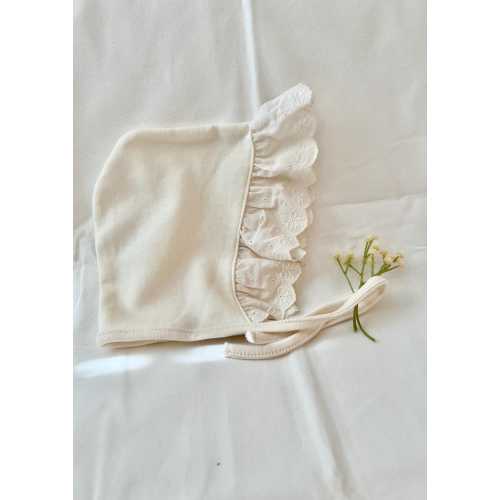 White Soft Cotton Bonnet for Little Ones – Ideal for Toddlers!