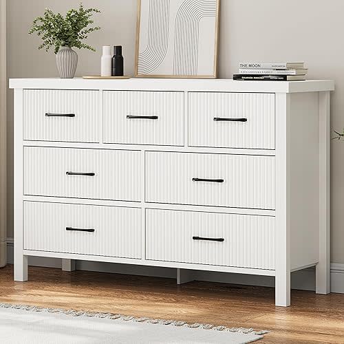 Fluted White 7 Drawers Dresser for Bedroom, Modern Chest of Drawers with Metal Handles, Wood Storage Dresser with Deep Drawers for Living Room, Hallway