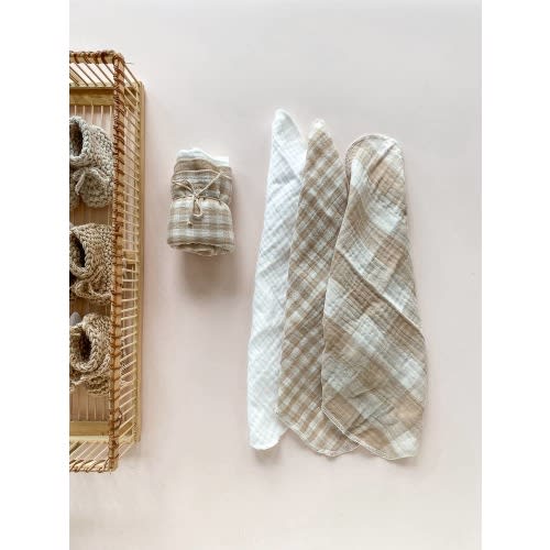 Burp Cloth Set of 3 | Checkers: Ivory – Madison Grace Home