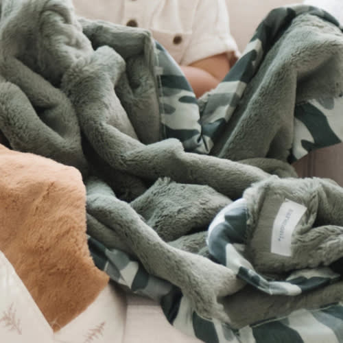 Soft Satin Back Baby Blanket | Saranoni Comfort | Saranoni