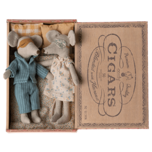 Mum & Dad Mice in Cigar Box - Maileg USA