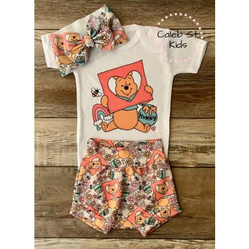 Valentines Pooh Baby and Toddler Complete Set Outfit / Baby Bummie Shorts / Baby Biker Shorts