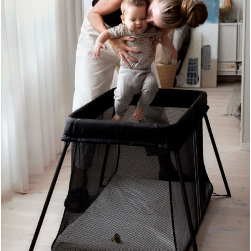 BabyBjörn Travel Crib Light