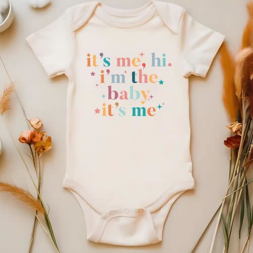 Babies It's Me Hi I'm the Baby It's Me Baby Bodysuit | In my Era Bodysuit for Baby Boys and Girls (6MO, Natural)