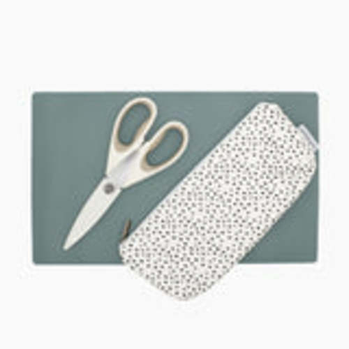 Restaurant Essentials Kit + Bib (You Choose Colors) – Yeah Baby Goods