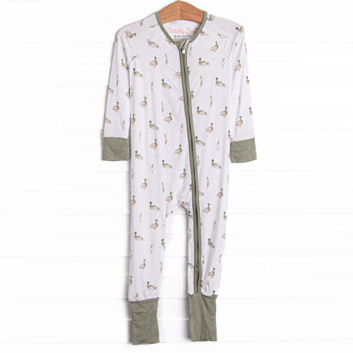 Migrating Mallard Bamboo Zippy Pajama, Green
–
Stitchy Fish