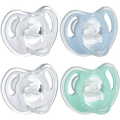 Tommee Tippee Ultra-Light Silicone Pacifier, Symmetrical One-Piece Design, BPA-Free Silicone Binkies, 0-6m, 4-Count