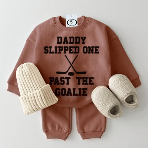 DADDY SLIPPED ONE PAST THE GOALIE Baby 2-piece Set