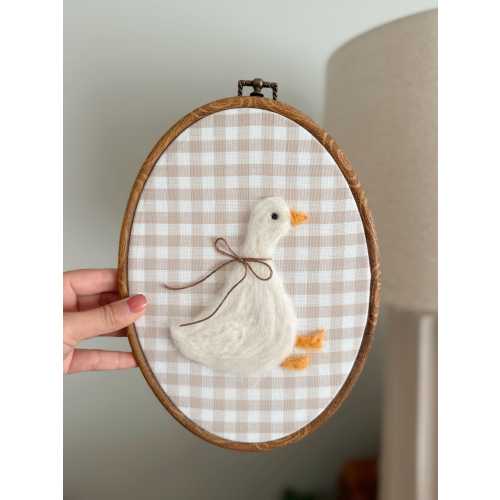 Felted Sitting Goose Nursery Wall Art – Handmade Needle Felt Embroidery Hoop – Heirloom Baby Room Décor