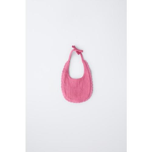 TEXTURED BIB