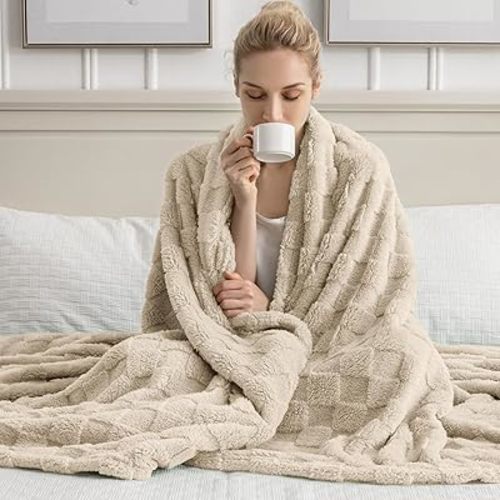 Light Brown 300GSM Fluffy XL Throw Blanket Soft Fleece Bed and Couch Fuzzy Blankets for Bedroom, Farmhouse, and Aesthetic Room Decor 5070