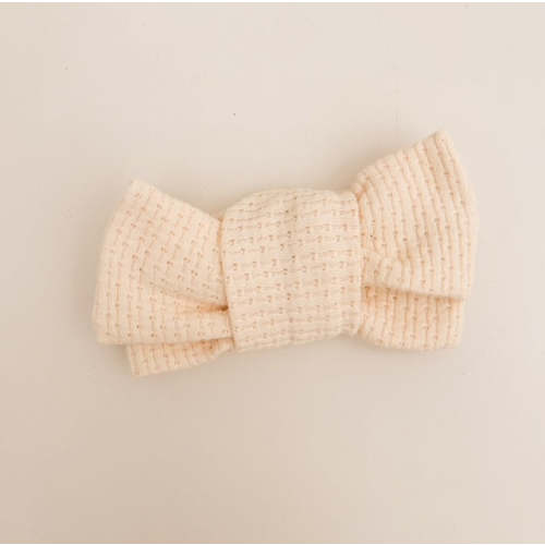 TEXTURED POINTELLE BOW - OAT BUTTER – Petite Co au