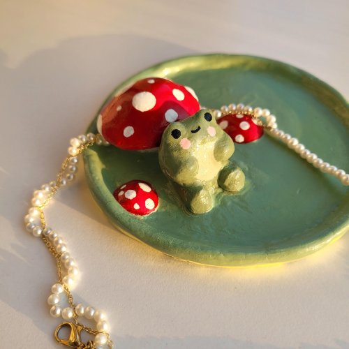 Frog Clay Dish - Mushroom Jewelry Tray Painted Ceramic Plate , Frog Ring Dish , Cute Clay Frog Tray Painted Rock