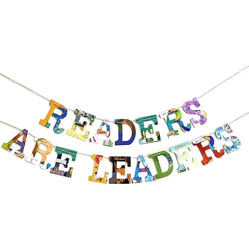 Readers Are Leaders Themed Board Book Page Garland