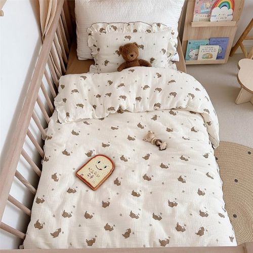 AOJIM Kids Bedding Duvet Cover with Little Bee and Brown Bear, Cotton Toddler 2-Layer Gauze Muslin Comforter Cover 47X59'', Ruffled Design Baby Duvet Protector for Girls Boys, No Pillowcases or Quilt