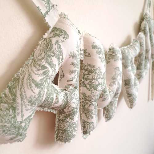 Green Personalized Name Banner – Toile de Jouy Nursery Wall Decor – Custom Fabric Name Garland – Baby Shower Gift – Elegant Room Decoration