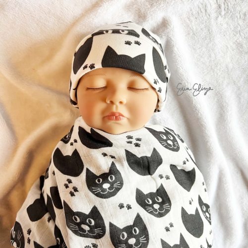 Cat baby gifts, Cat baby swaddle, Cat lovers baby gift, Gender neutral cat baby, Cat baby blanket, Cat baby gifts, Kitten baby gift
