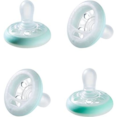 Tommee Tippee Breast-Like Pacifier Night, Glow in The Dark, Skin-Like Texture, Symmetrical Design, BPA-Free, 0-6m, 4-Count