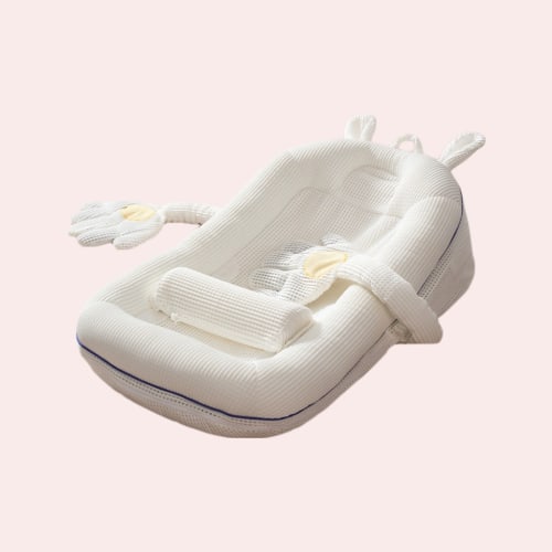 Baby Inclined Anti-Spill Bed Crib with Gentle Patting Function