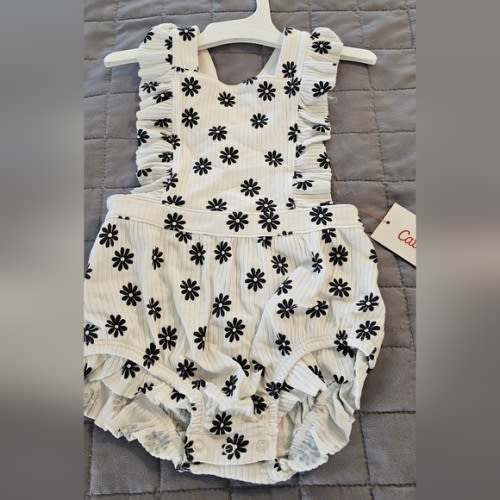 NWT Cat & Jack Floral Ruffle Baby Romper 6 - 9 Month