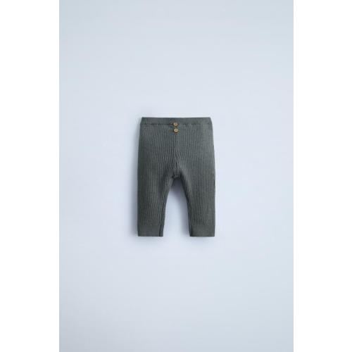 BUTTON RIBBED LEGGINGS