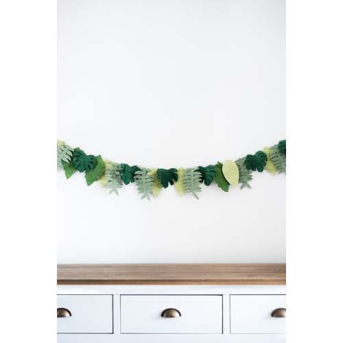 Felt Leaves garland /  jungle theme banner / decor jungle theme nursery / Safari Nursery / Jungle Garland