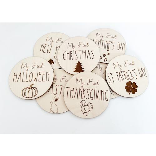 First Holiday Milestones | Wooden Milestone Disc | My First Photo Markers | Baby&#39;s First Year Keepsake | Baby Photo Prop| Baby Shower Gift