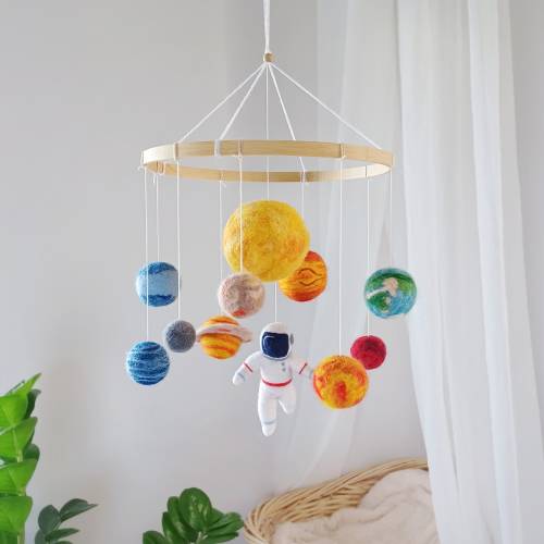Solar system mobile crib Felt planets mobile nursery Astronaut mobile baby boy Outer space mobile baby Spaceman galaxy mobile hanging decor