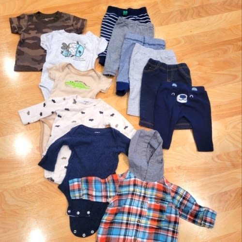 Baby boy clothing bundle onesie pants hooded flannel size 3 months.