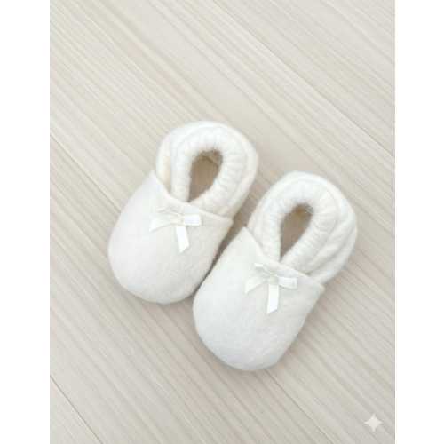 New Zealand Made Snuggly Merino Booties for Baby