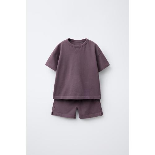 PLAIN T-SHIRT AND BERMUDA JOGGING SET - Dark eggplant | ZARA United States