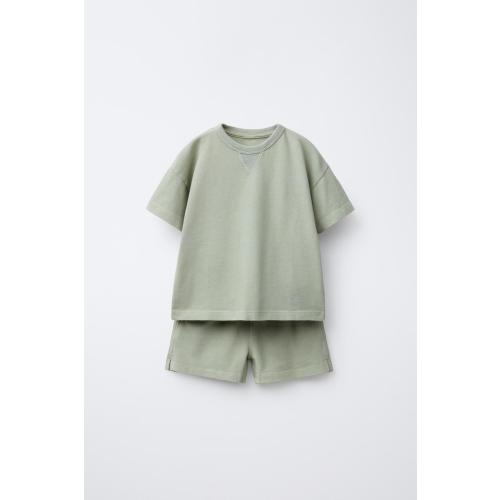 PLAIN T-SHIRT AND SHORTS JOGGING SET - Sea green | ZARA United States